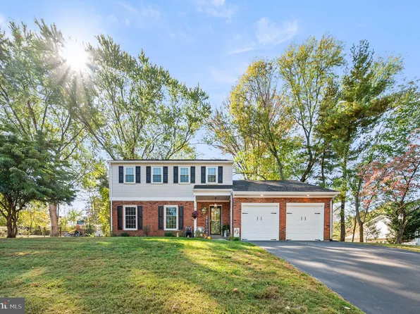 65 S Forge Manor Dr, Phoenixville, PA 19460