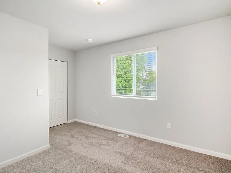 225 Wildflower Dr — Photo 9