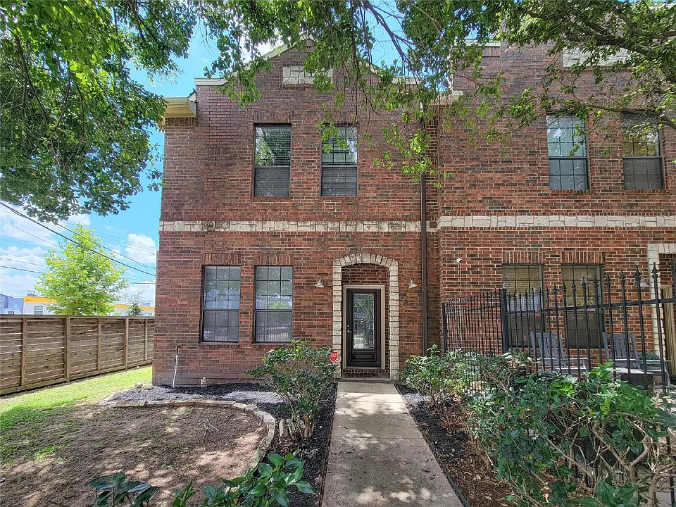 1414 Emancipation Ave