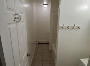 90 Veazie St #B, Providence, RI 02908