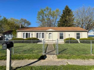 1452 S Pleasantview Dr, Yorktown, IN 47396