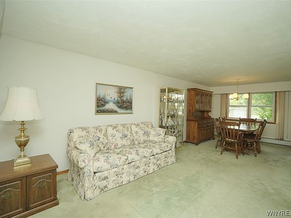2nd image of 91 Cranwood Dr