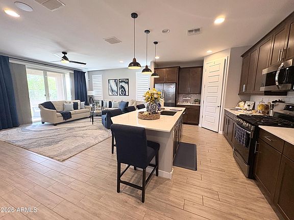 3rd image of 455 E SHELLIE Court