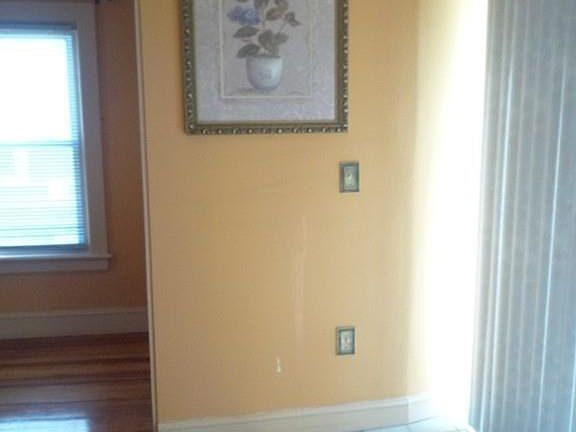4th image of 13 Mowry Ave