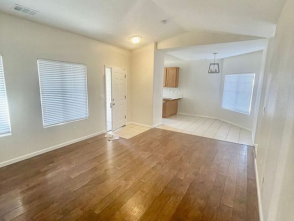 4th image of 1620 S Belmont Ct