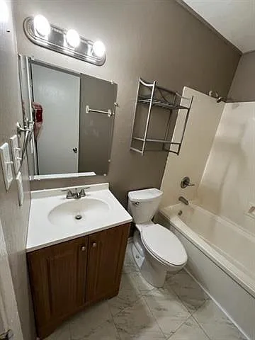1620 Beech St — Photo 7