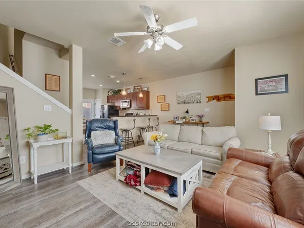 1198 Jones Butler Rd APT 903, College Station, TX 77840