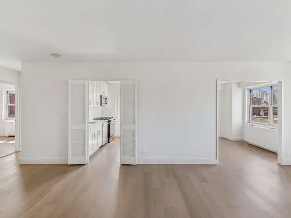 1520 York Avenue image 2 of 14