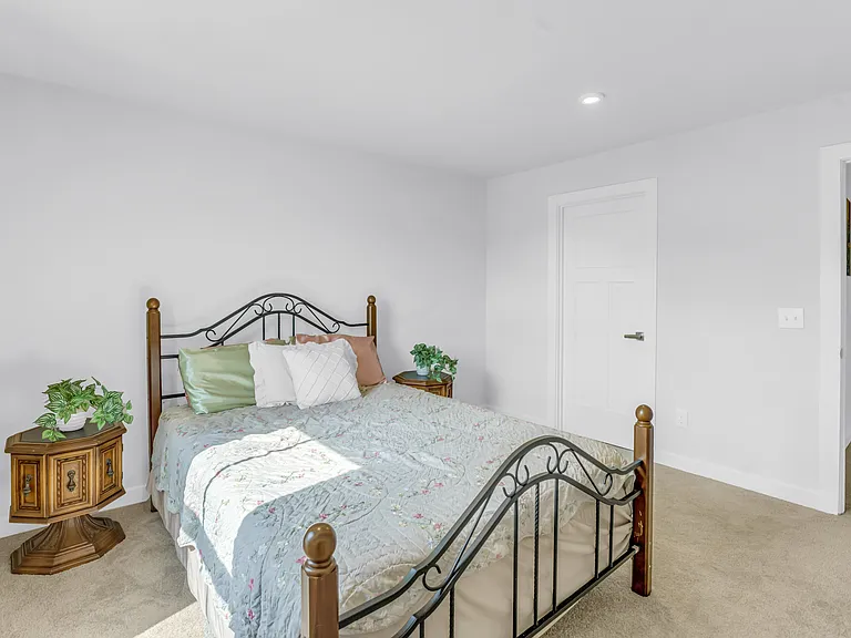 2107 Bluet Dr — Photo 30