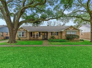 2038 Willow Wisp Dr, Seabrook, TX 77586