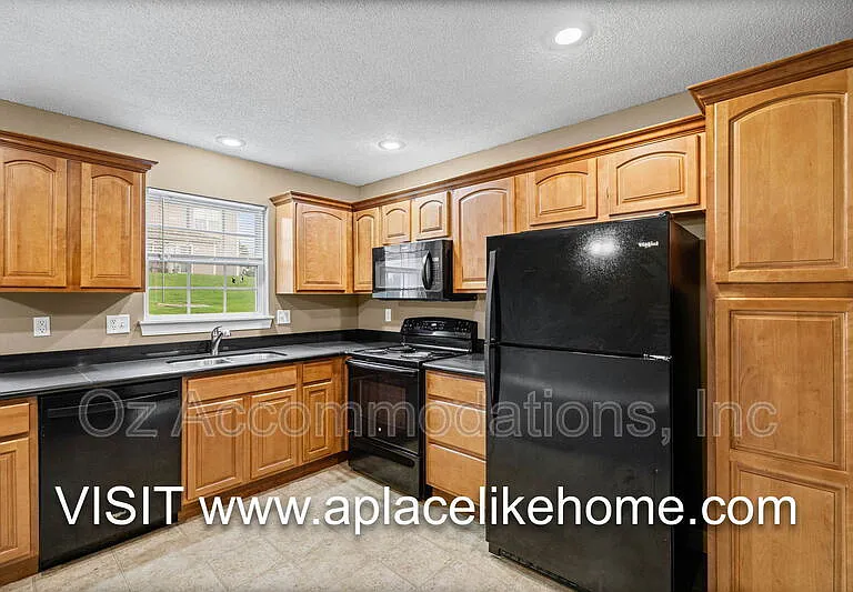 805 SW Imperial Ln — Photo 13
