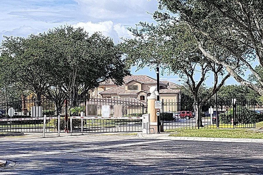 2nd image of 14049 Fairway Island Dr
