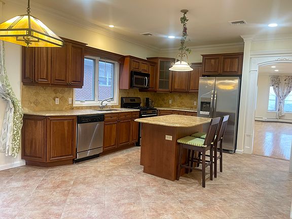 4th image of 434B 7th St #B
