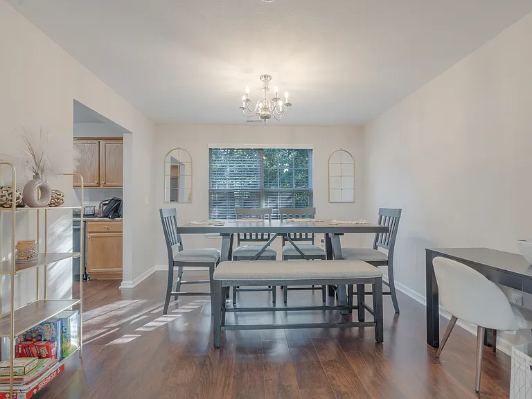 223 Stockbridge Dr — Photo 6