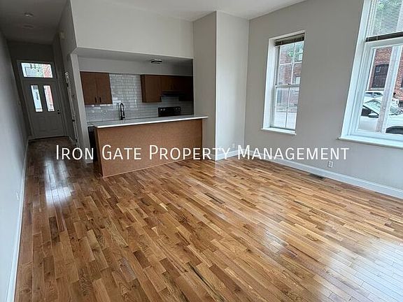 2nd image of 1022 Russell Blvd APT B