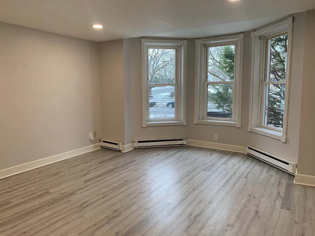 Building Photo - 180 Western Ave #1