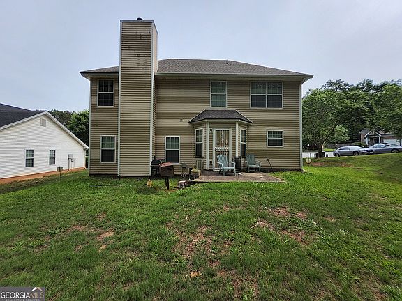 2nd image of 220 Laura Cir