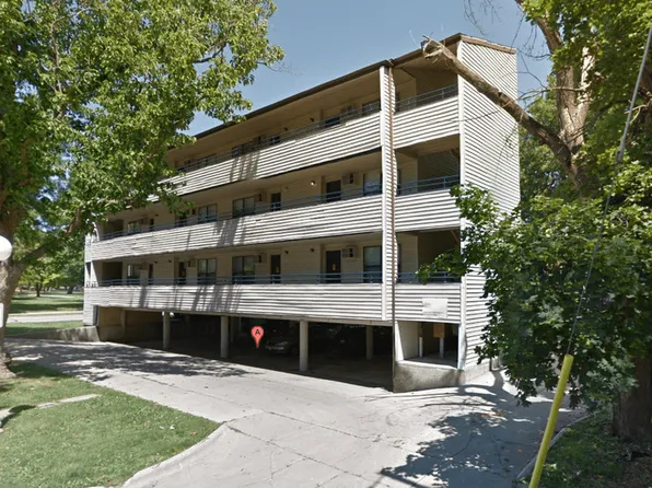 810 W Iowa St