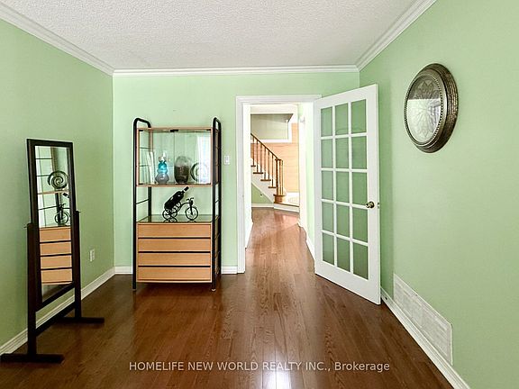4th image of 51 Lorna Rae Blvd