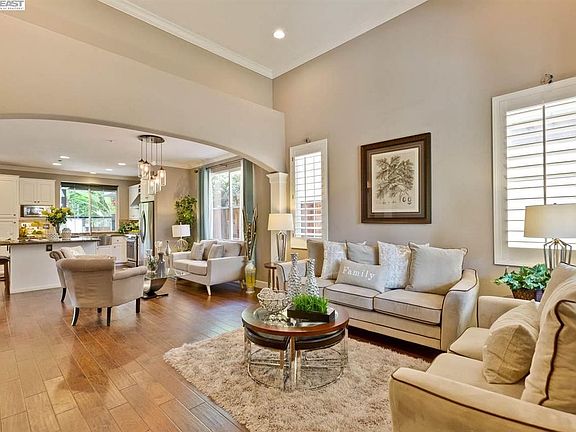 4th image of 109 Windflower Ln