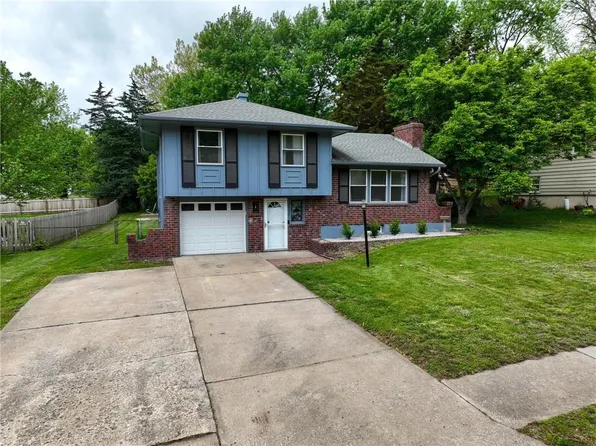 7522 N Lydia Ave, Gladstone, MO 64118