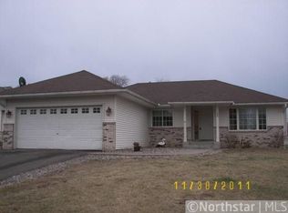 1302 Burke Cir E, Maplewood, MN 55109