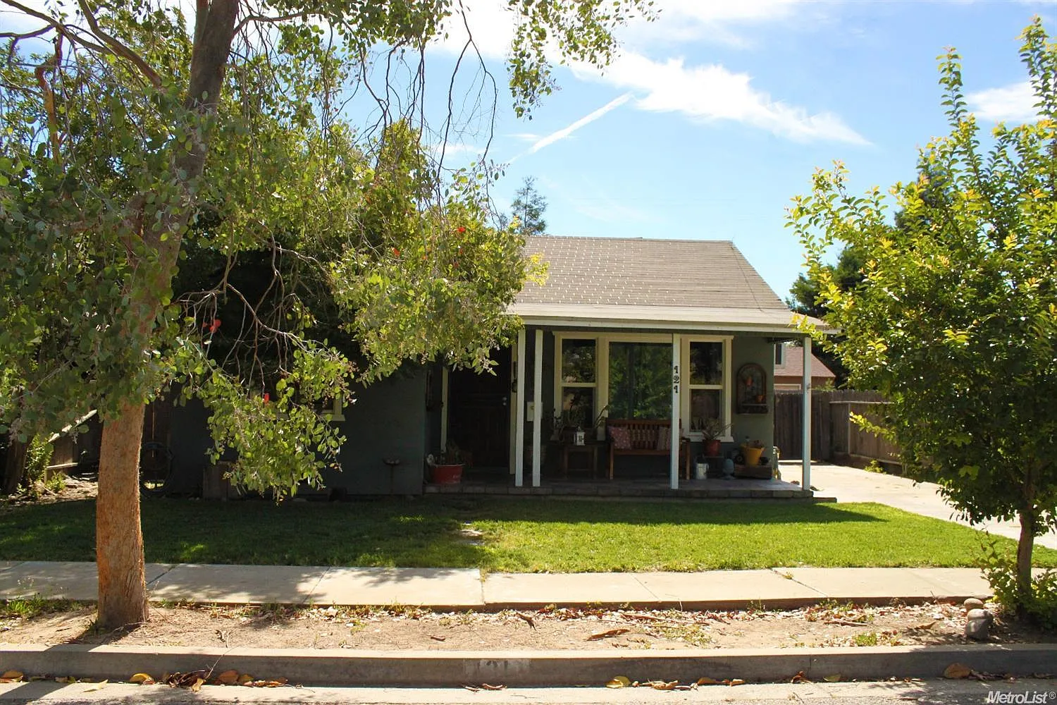 121 Lambuth Ave photo 1