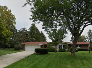 23 Croydon Ln, Oak Brook, IL 60523