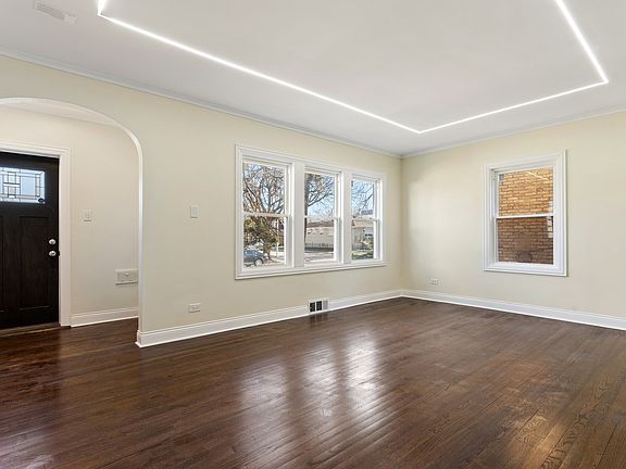 5th image of 10954 S Normal Ave