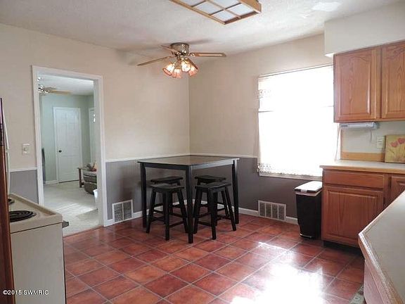 4th image of 1482 Winchester Dr