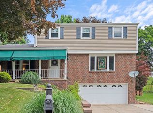 77 Ridgecrest Dr, Pittsburgh, PA 15235