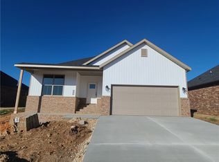 292 Nebo St, Prairie Grove, AR 72753