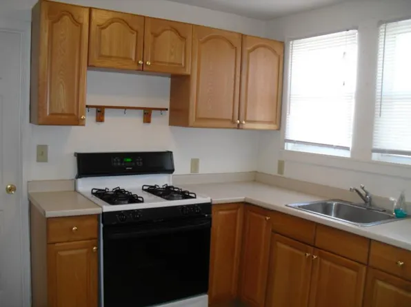8 Elm St #2-J, Stoneham, MA 02180