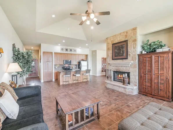 1908 Kahala Sunset Dr, Spicewood, TX