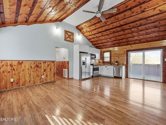 4th image of 2719 Oak Grove Rd