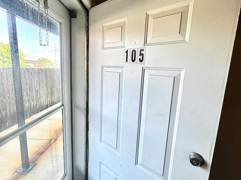 5225 Southwest Ave #105 — Photo 18