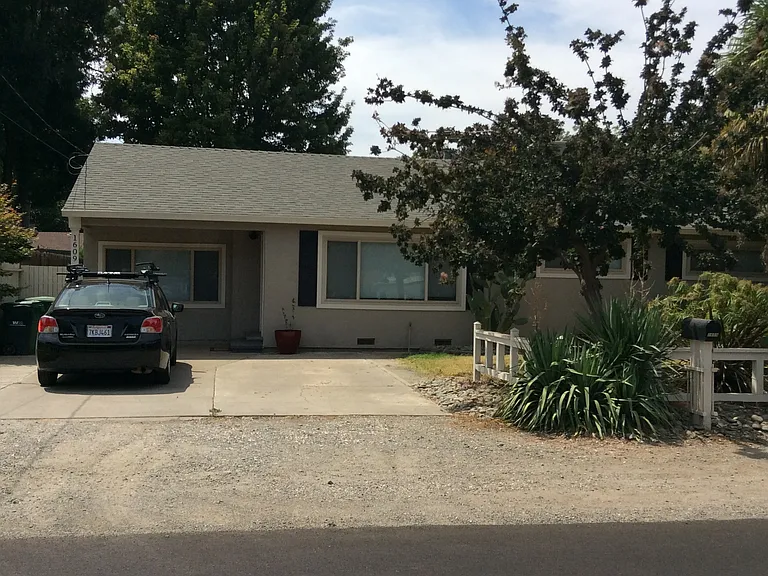 1609 Sheridan Ave — Photo 8