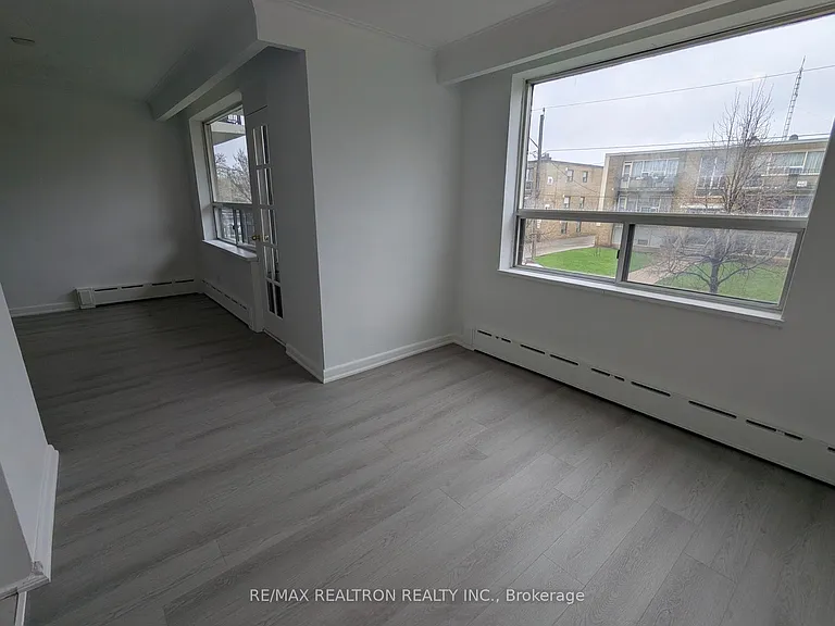 40 Meadowbrook Rd #4 — Photo 3