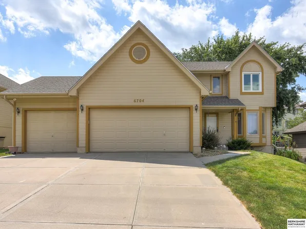 6704 S 162nd Ave, Omaha, NE 68135