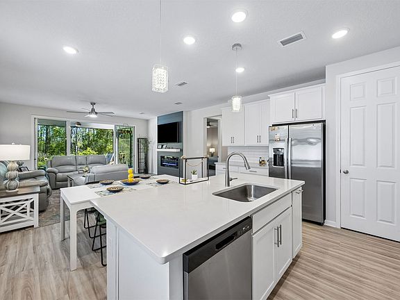 4th image of 95638 Woodbridge Pkwy
