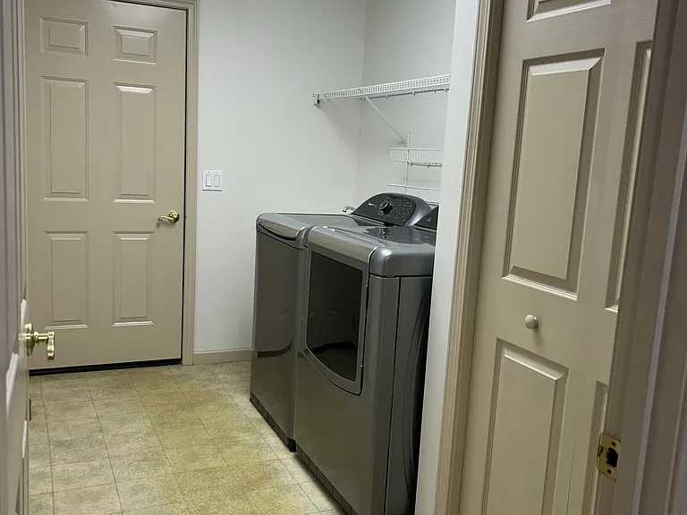 129 Ivy Ln — Photo 23