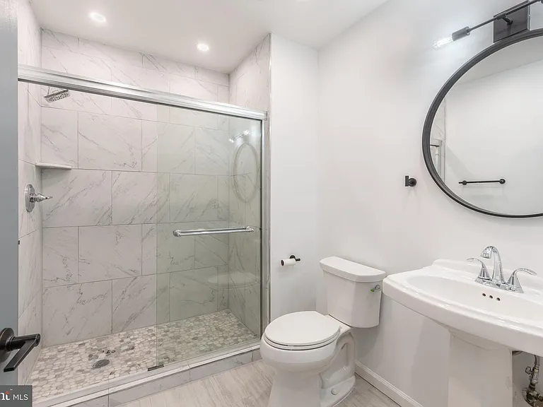 1330 N Hancock St — Photo 26