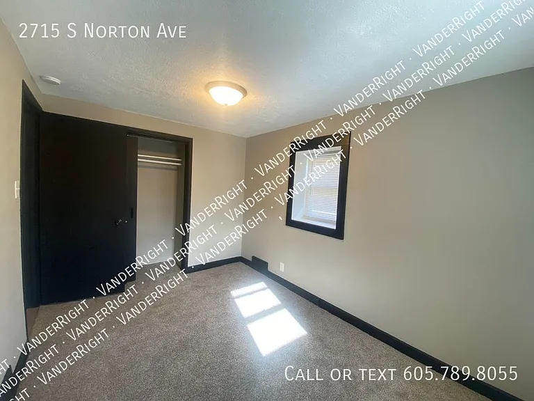 2715 S Norton Ave — Photo 5