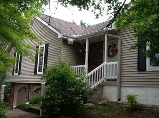 3803 SW Windemere Dr, Lees Summit, MO 64082