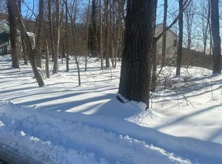 2 Pine Dr, Belvidere, NJ 07823