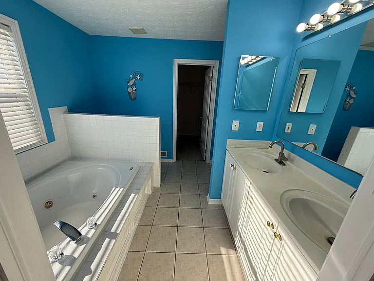 3956 Mead Dr — Photo 11