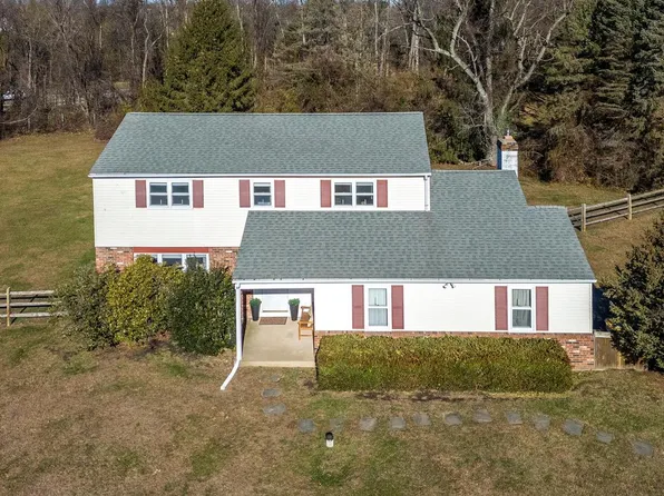 34 Houk Rd, Doylestown, PA 18901