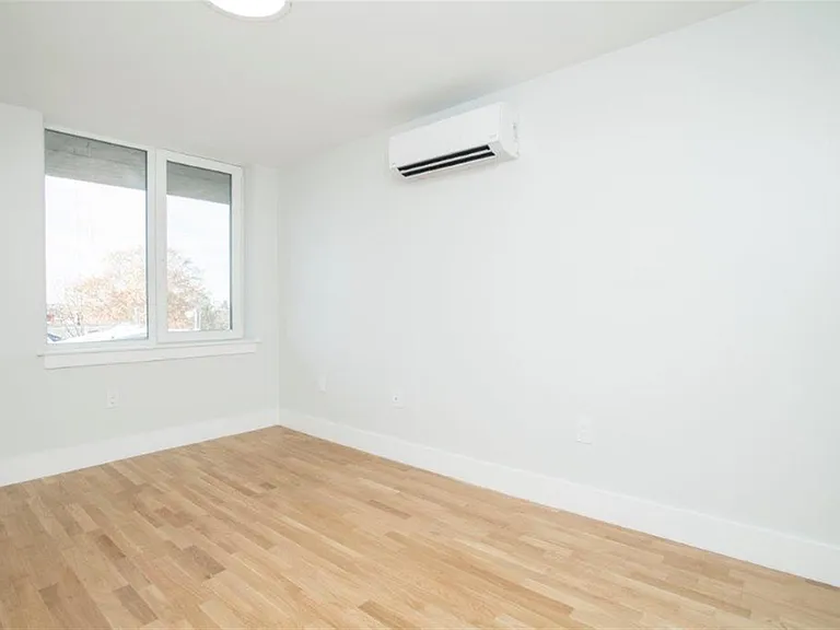 335 Harvard St #2 — Photo 6