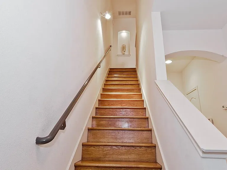 4419 Buena Vista St #2 — Photo 3