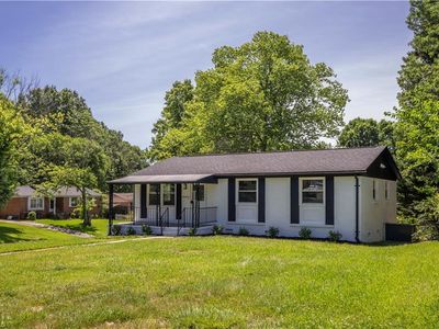 2200 Linda Ln, Greensboro, NC, 27403
